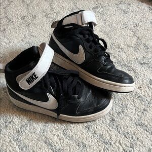 Nike Court Borough Mid 2